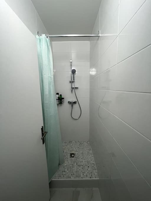 Hana Home Mantes-La-Jolie 6 Personnes Parking Public Gratuit Business&Family Kültér fotó