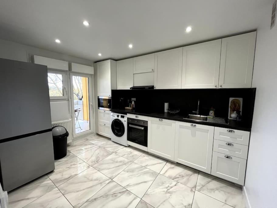 Hana Home Mantes-La-Jolie 6 Personnes Parking Public Gratuit Business&Family Kültér fotó